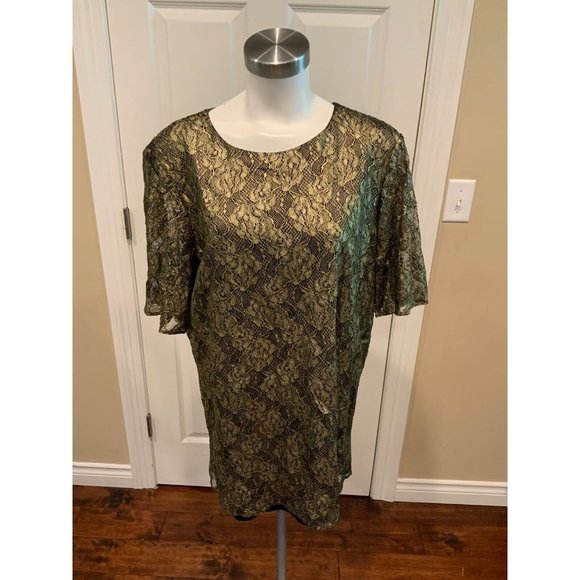 St. John Tops - St. John Shimmering Gold & Blue Floral Lace Short Sleeve Top, Size XL